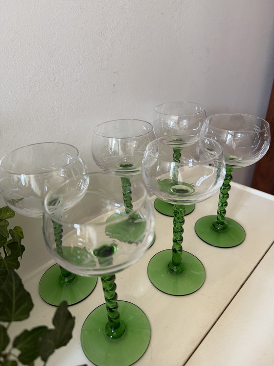 Image 1 of Set di 6 bicchieri da vino con base verde, anni '70
