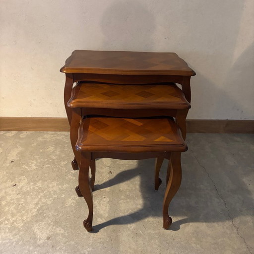 Mesas nido de madera de cerezo estilo Luis XV