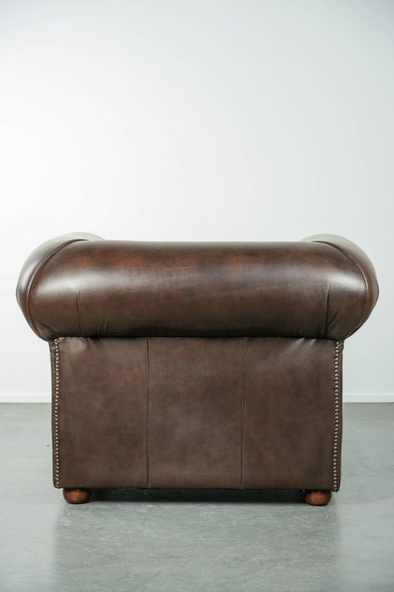 Luxury brown cowhide leather set consisting of a smooth Chesterfield sofa and armchair – 3-5 seaters (photo 20 of 26)
