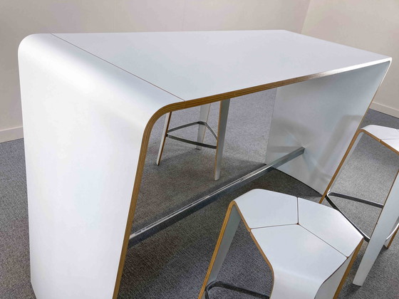 Image 1 of Mesa de conferencias Brunner Hoc con cuatro sillas