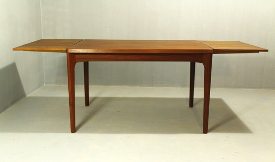 Teak Dining Table by Henning Kjaernulf, Denmark, 1960s – Vejle Stolefabrik., Wood (photo 7 of 16)