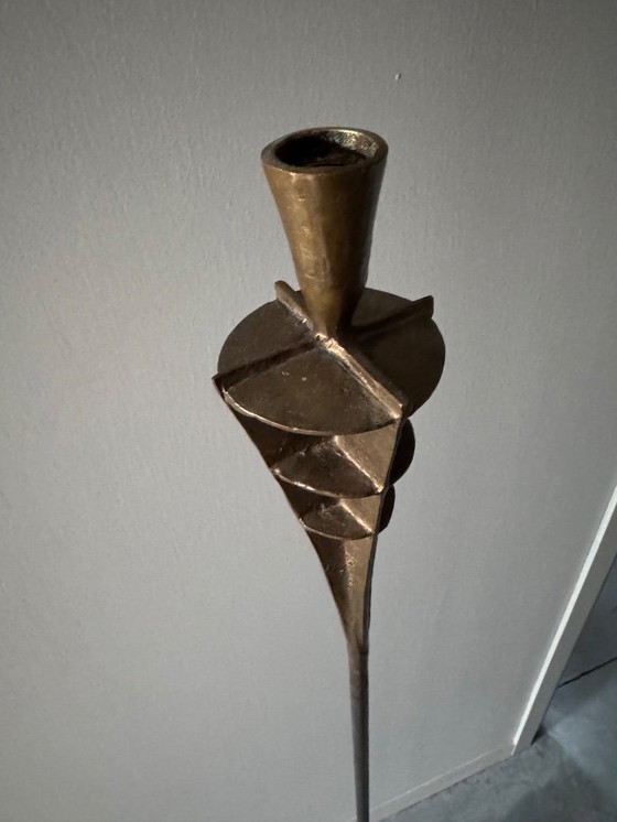 Image 1 of Einzigartiger, handgeschmiedeter Kerzenständer im brutalistischen Stil der Mitte des 20. Jahrhunderts.