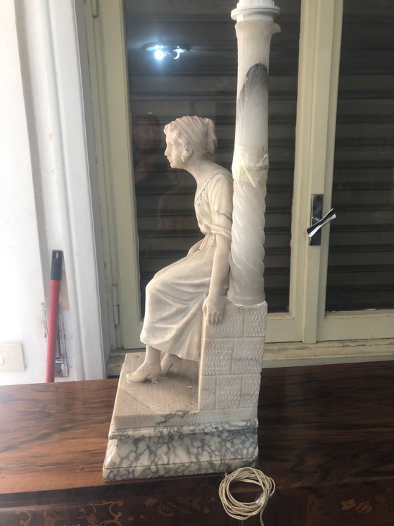 Art Deco Statuary Alabaster Lamp, 1920/30, Italy – Table lamps, Stone, Marble (photo 7 of 9)