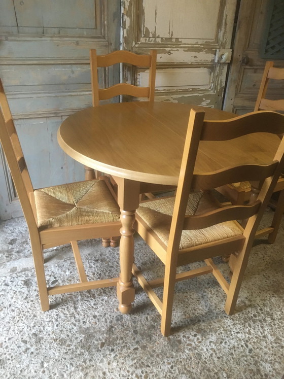 Tavolo rotondo & 4 sedie con seduta in giunco in rovere e faggio – Tavoli da pranzo, Vintage (photo 3 of 13)