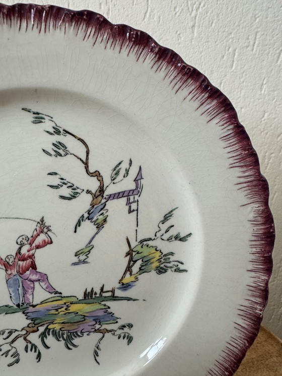 Image 1 of Set of 2 vintage tops: Wedgwood "A 4627 Ferrat Moustiers" Chinese Style rim