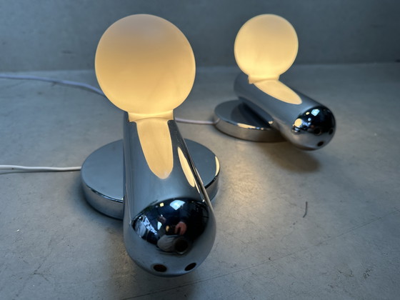 Image 1 of 2 appliques murales au design vintage - chromées et opalines