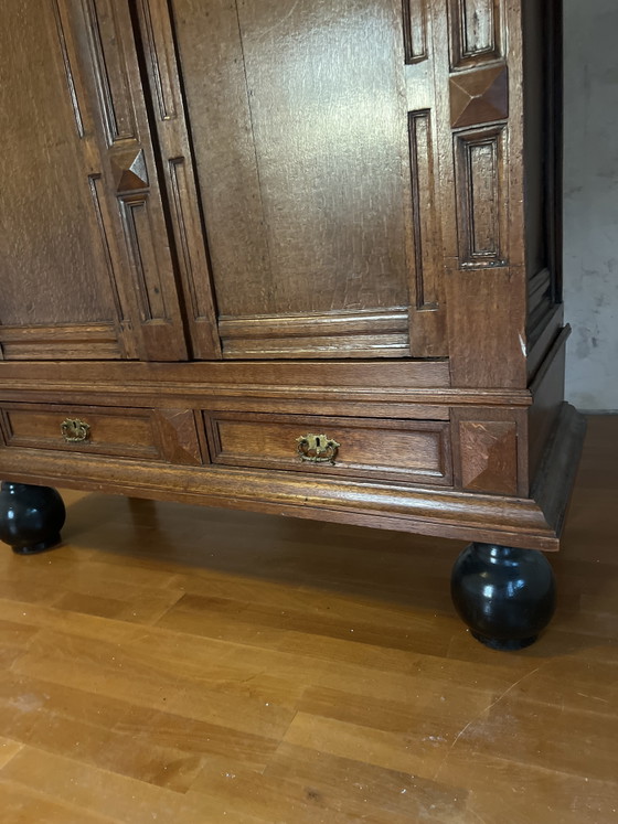 Image 1 of Antieke bolpoot kast