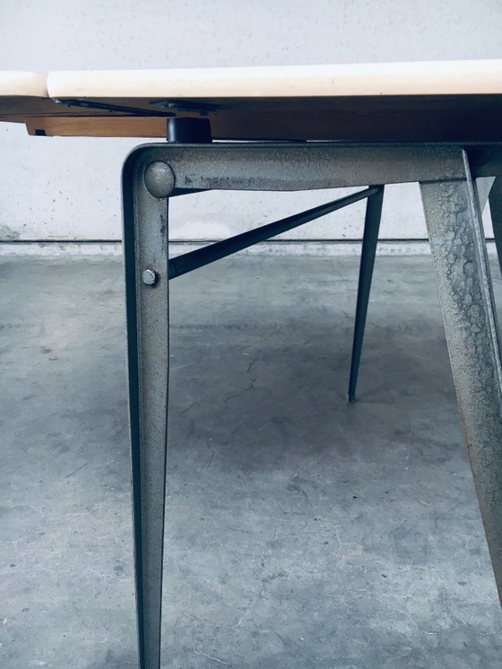 Image 1 of Scrivania di design industriale olandese di Wim Rietveld per Ahrend De Cirkel, Paesi Bassi, anni '60