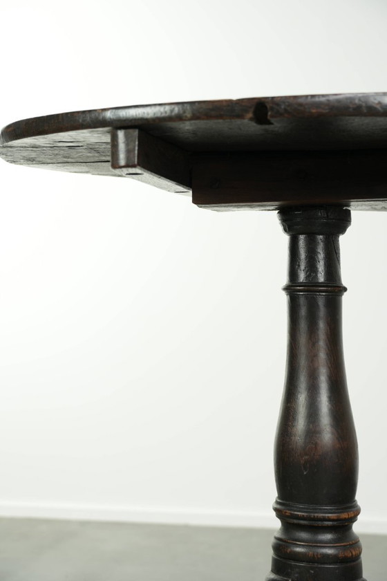 Characterful 18th-century English oak side table with a beautiful appearance and good colors – Wood, Klassiek (photo 6 of 8)