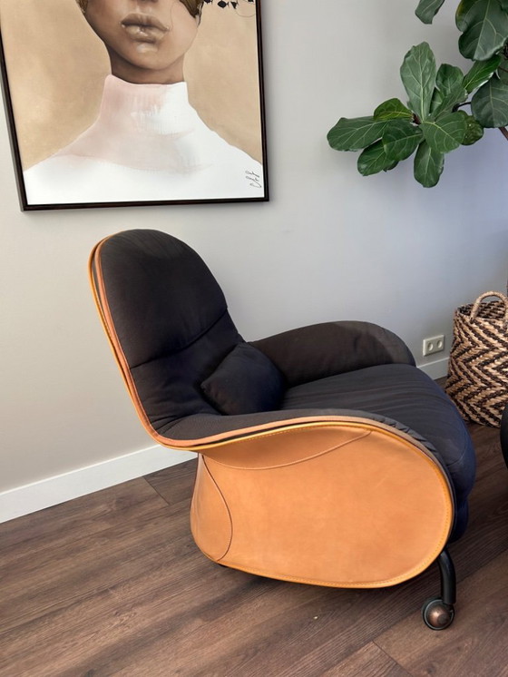 Image 1 of Poltrona + pouf De Padova