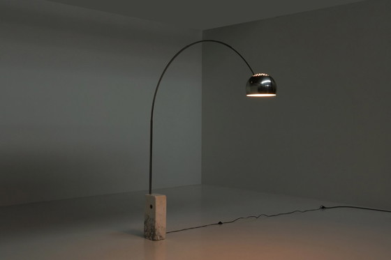 Image 1 of Arco lamp - Achille and Pier Giacomo Castiglioni - 1962