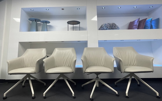 Image 1 of 4 Leolux Mara Twist chairs NEW