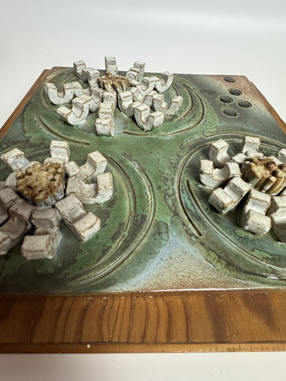 Image 1 of Piastrella da parete in ceramica vintage con tre fiori bianchi su pannello di legno, anni '60