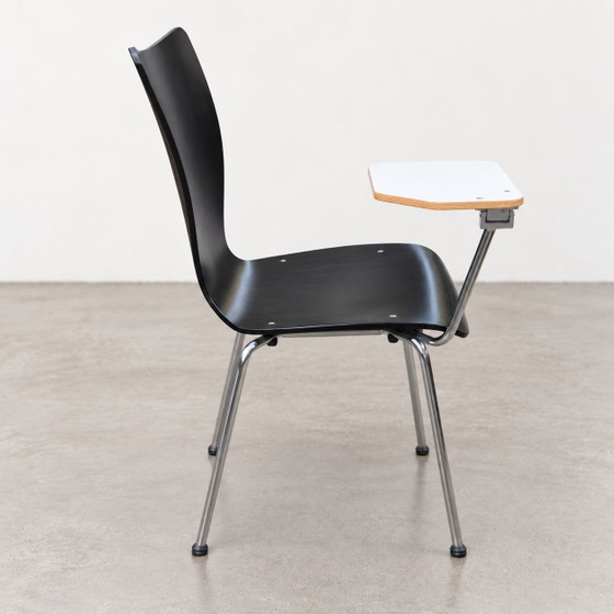 Brunner Fox 1360 di Roland Schmidt – Sedia di design nera con tavoletta di scrittura ST30 (photo 7 of 9)