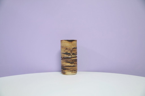 Röhrenförmige braune Vase Westdeutschland