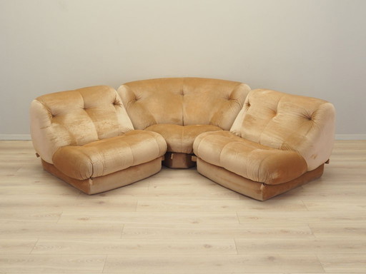 Modular sofa, Italian design, 1970s, designer: Rino Maturi, manufacturer: Mimo Padova