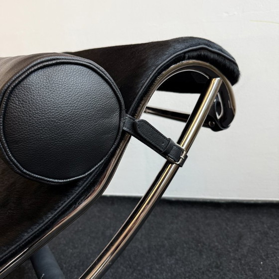 Image 1 of Cassina LC 4 - chaise longue - cuero de vaca negro - clásico - ¡Como nuevo!