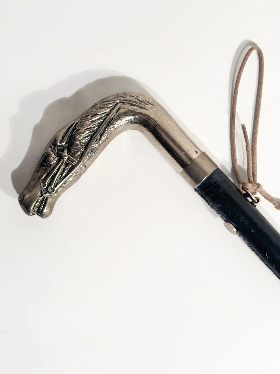 Chausse-pied Gucci à tête de cheval en métal argenté, cuir et résine, années 80 – Objets déco, Leather (photo 4 of 7)