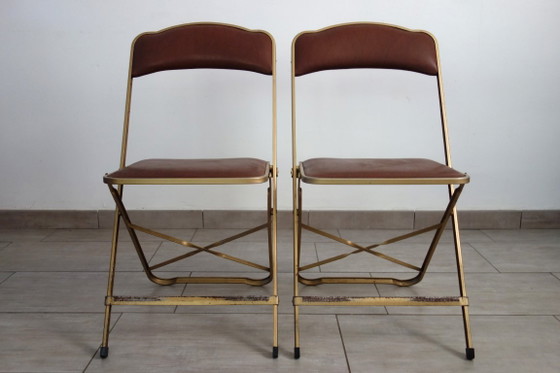 2 Stühle aus vergoldetem Metall und Skai im Opern-Stil der 60er/70er Jahre – Klappstühle (photo 3 of 13)