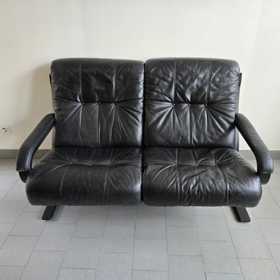Image 1 of SOFA CANAPE SCANDINAVE 2 PLACES 1970 VINTAGE EN CUIR NOIR & BOIS COURBE 70S 1970