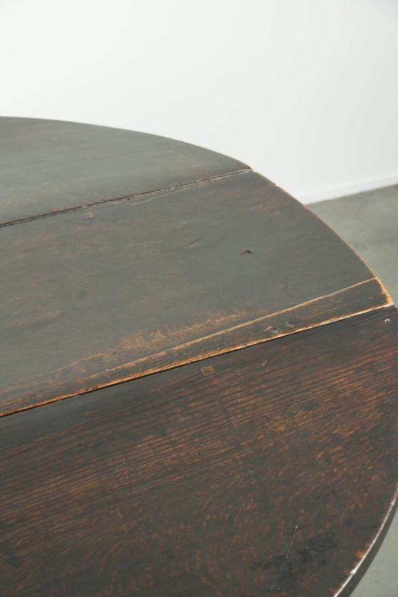 Image 1 of Mooie antieke Engelse eikenhouten gateleg tafel uit eind 17e/ begin 18e eeuw met bobbin gedraaide poten