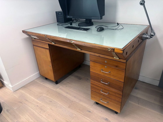 Image 1 of Escritorio con mesa de luz