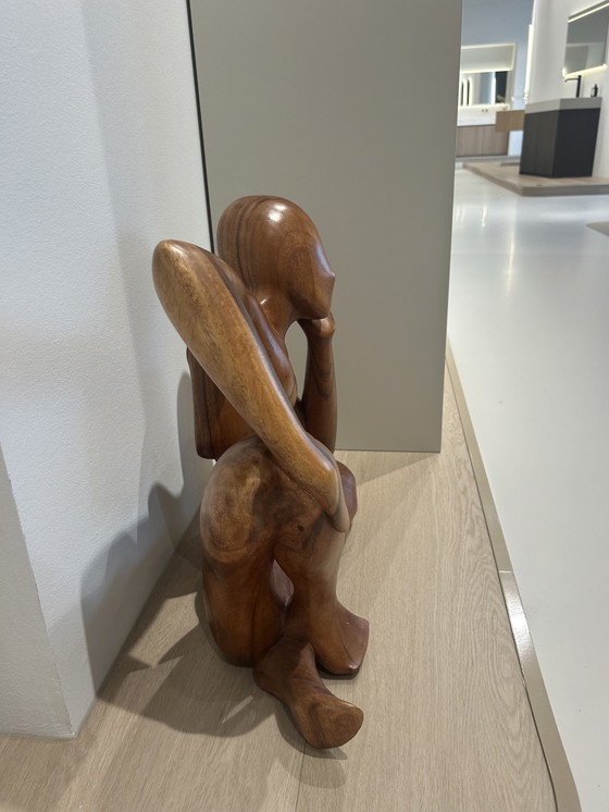Image 1 of De Denker / houten sculpture / kunst