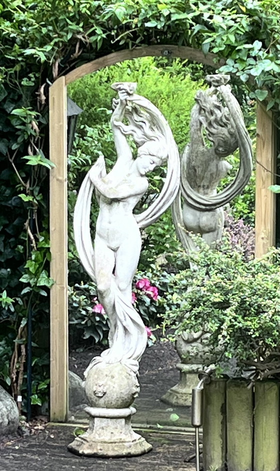 Image 1 of Gartenstatue aus massivem Beton, Göttin Gaia, 1,80 m hoch