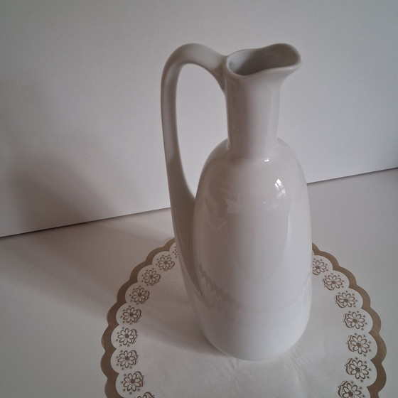 Weißer Porzellankrug/Einzelblumenvase aus der Mitte des 20. Jahrhunderts – Vasen, Porcelain (photo 5 of 9)