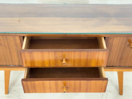 Image 1 of Cassettiera vintage / Credenza di metà secolo / Mobile basso anni '60