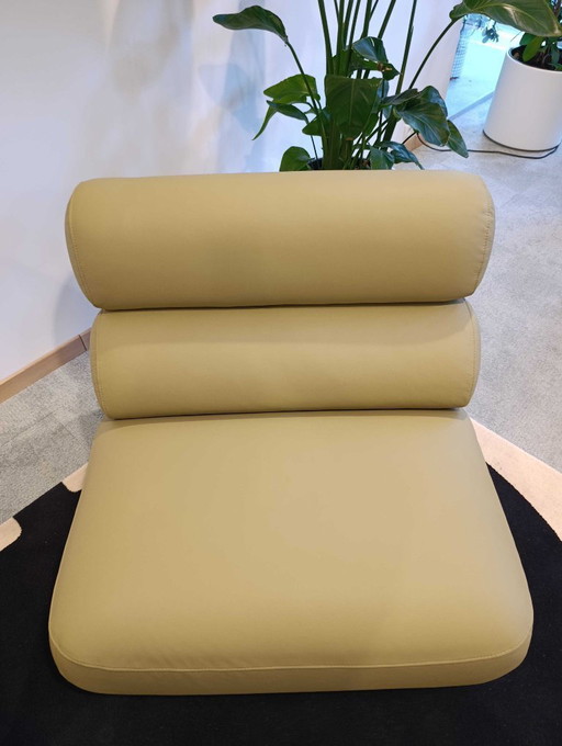 Poltrona Tylko in pelle verde chiaro