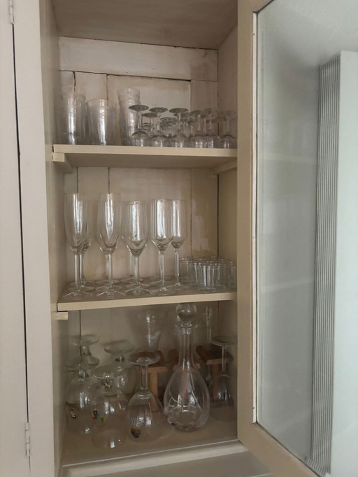 Stoviglie e dispensa