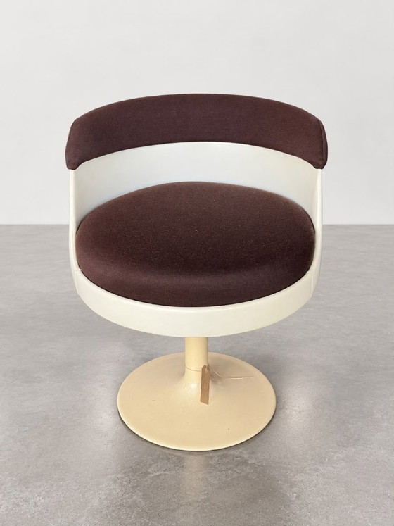 Low white Tulip chair Space Age – Stools, Metal (photo 2 of 5)