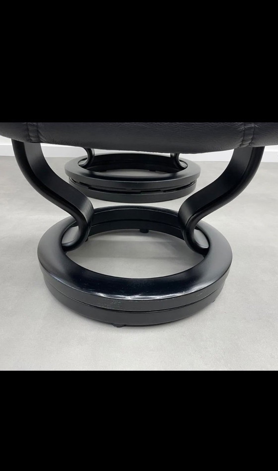 Image 1 of Stressvrije fauteuil en poef