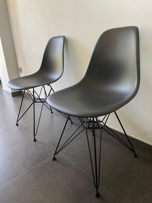 2x Vitra Eames DSR noir