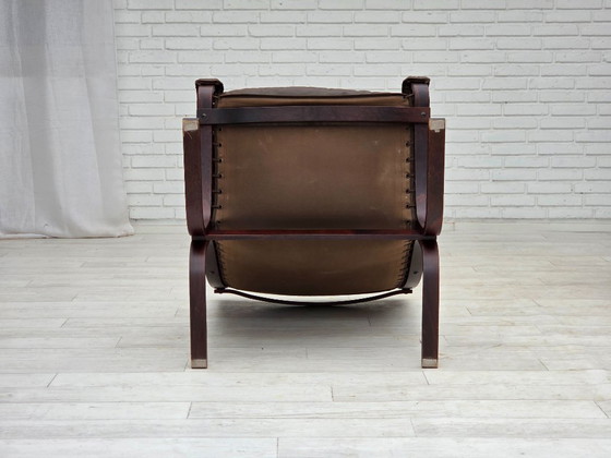 Image 1 of 1970, Noors ontwerp van Ingmar Relling voor Westnofa, model "Siesta" met armleuningen.