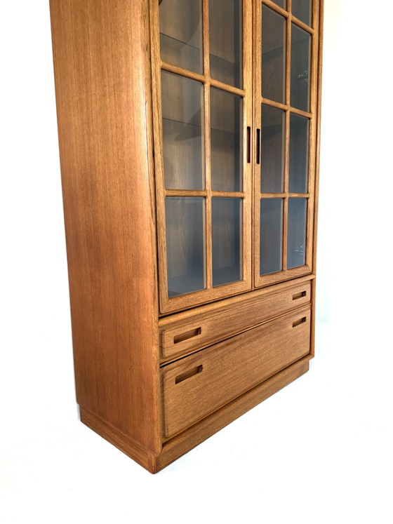 Image 1 of Vitrine vintage XL en teck, Dyrlund '80