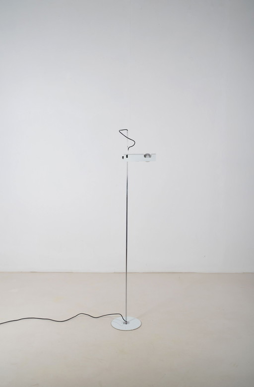 Spider floor lamp designed by Joe Colombo for Oluce, 1960s