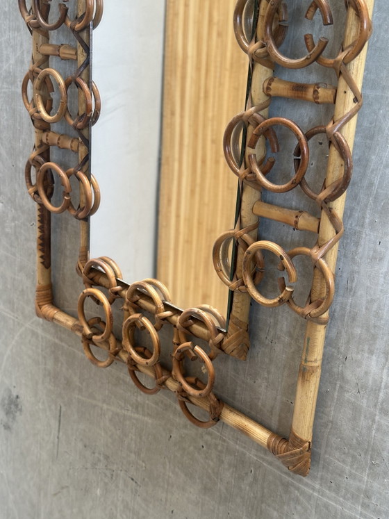Image 1 of Miroir vintage en rotin et roseau, détails en anneau – Espagne années 50