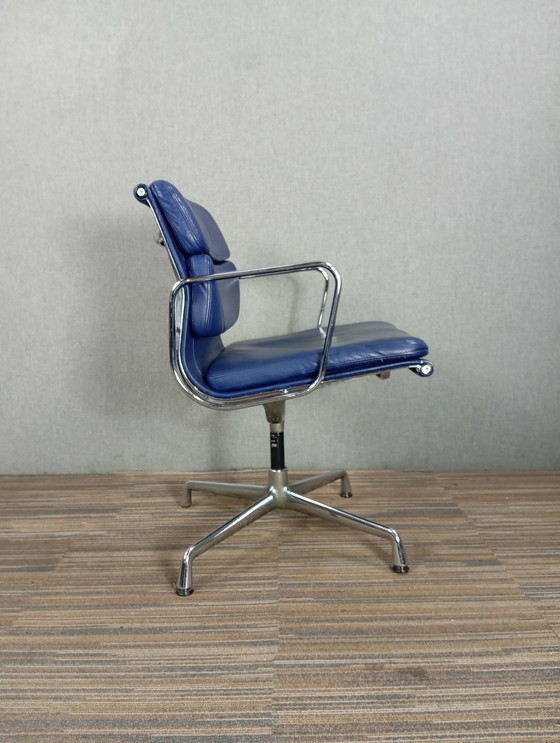 Image 1 of 1X Vitra Soft Pad Chair Ea 208