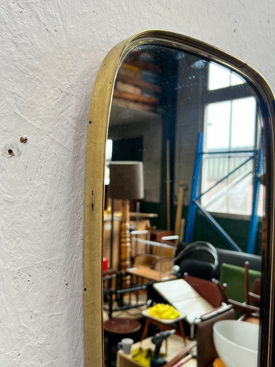 Image 1 of Specchio vintage di grandi dimensioni, con cornice dorata, anni '60.