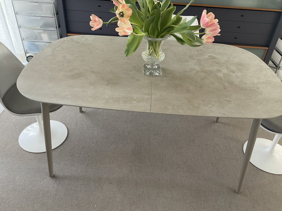 Image 1 of Kingston uitschuifbare eetkamertafel  van 160cm / 230 cm in Keramiek