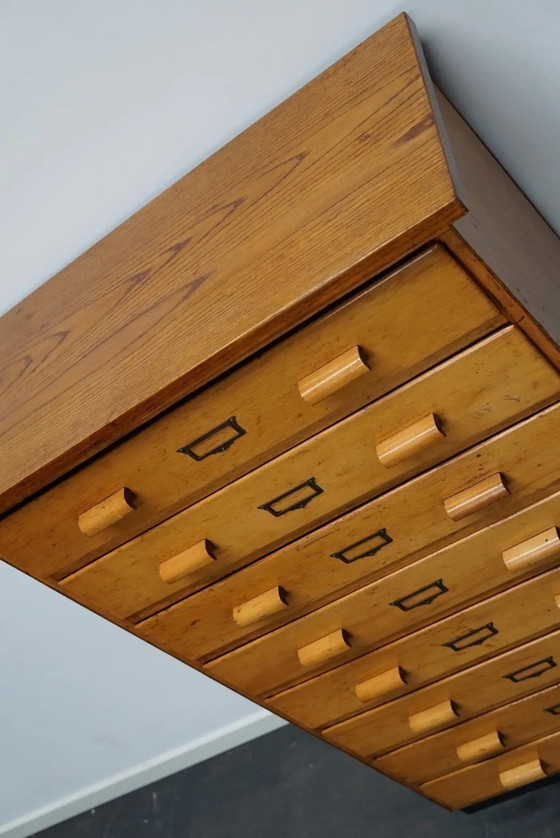 Image 1 of Mobiletto da farmacia industriale tedesco in legno di faggio, metà del XX secolo