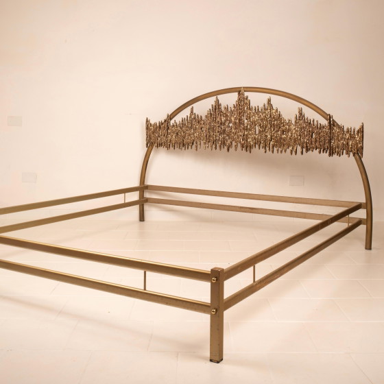 Luciano Frigerio Brutalista Aurora Letto Scultoreo King Size in Ottone – Materassi e reti, Bronze, Brass (photo 20 of 26)
