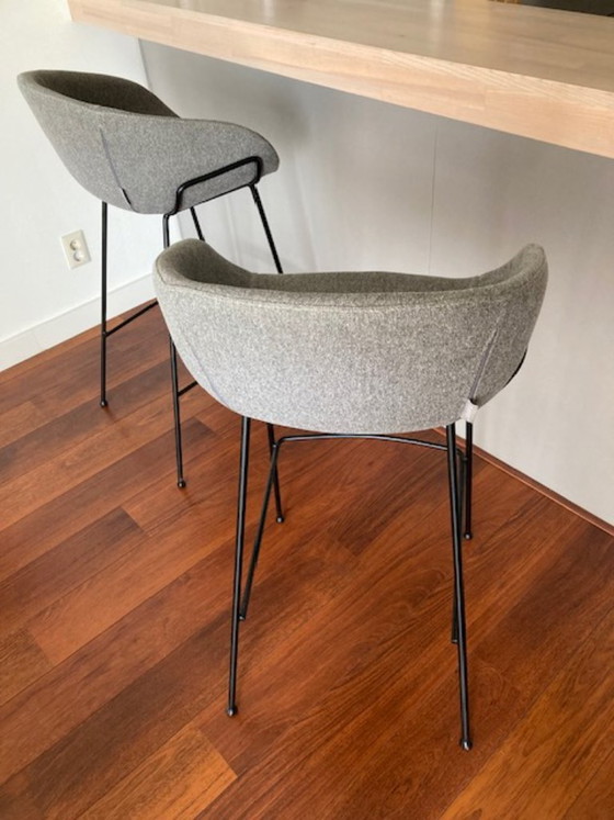2x Zuiver Feston Barstools – Textile (photo 5 of 5)