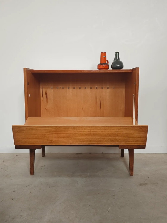 Opbergkist of minibar van Frantisek Mezulanik voor Up Zavody – Barkrukken, Wood, Mid Century Modern (photo 8 of 21)