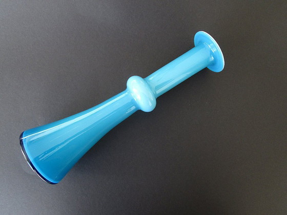 Image 1 of Bleu turquoise/blanc opalin 31,5 cm Vase danois Carnaby design 1968 par Christer Holmgren pour Holmegaard