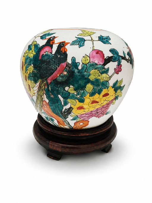 Jarrón de porcelana chino de la dinastía Qing