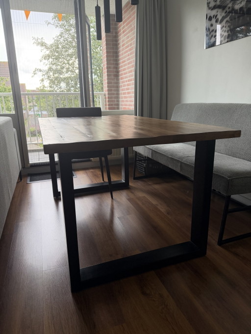 Mesa de comedor industrial Troubadour