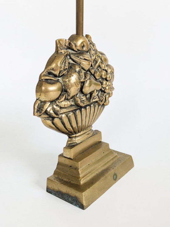 Image 1 of Vintage messing deurstopper met fruitmandgreep in Victoriaanse antieke stijl